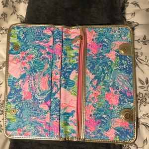 Lilly Pulitzer travel organizer